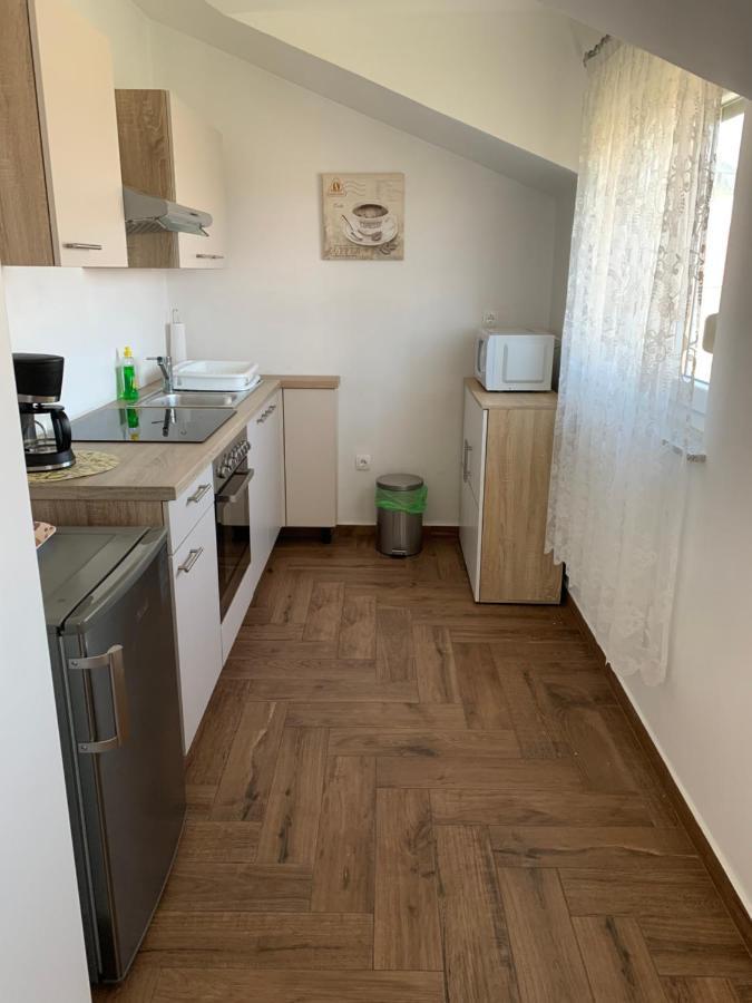 Green Hill Family Apartments Водице Екстер'єр фото