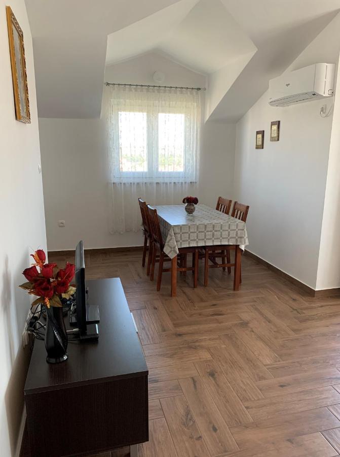 Green Hill Family Apartments Водице Екстер'єр фото